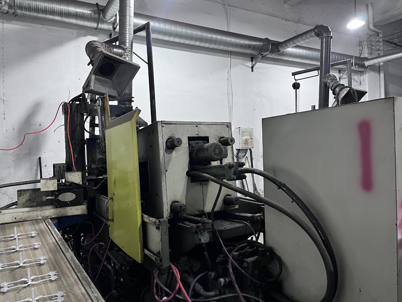 Jinhua Hanjia အလုပ်ရုံများတွင် အဘယ်ကြောင့် မီးများ အမြဲပွင့်နေသနည်း။